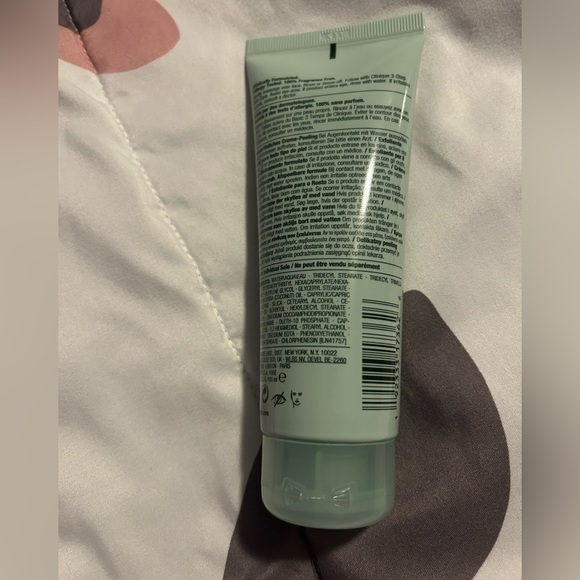 Clinique 7 day scrub cream rinse-off formula - Picture 3 of 6